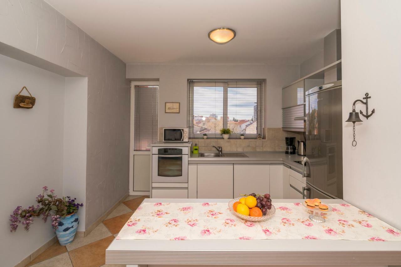 Apartment Old Town With Sea View Split Exteriér fotografie